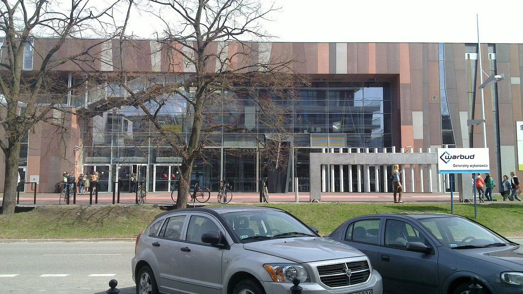 Outside the Centre. Image Courtesy Mar_Ad